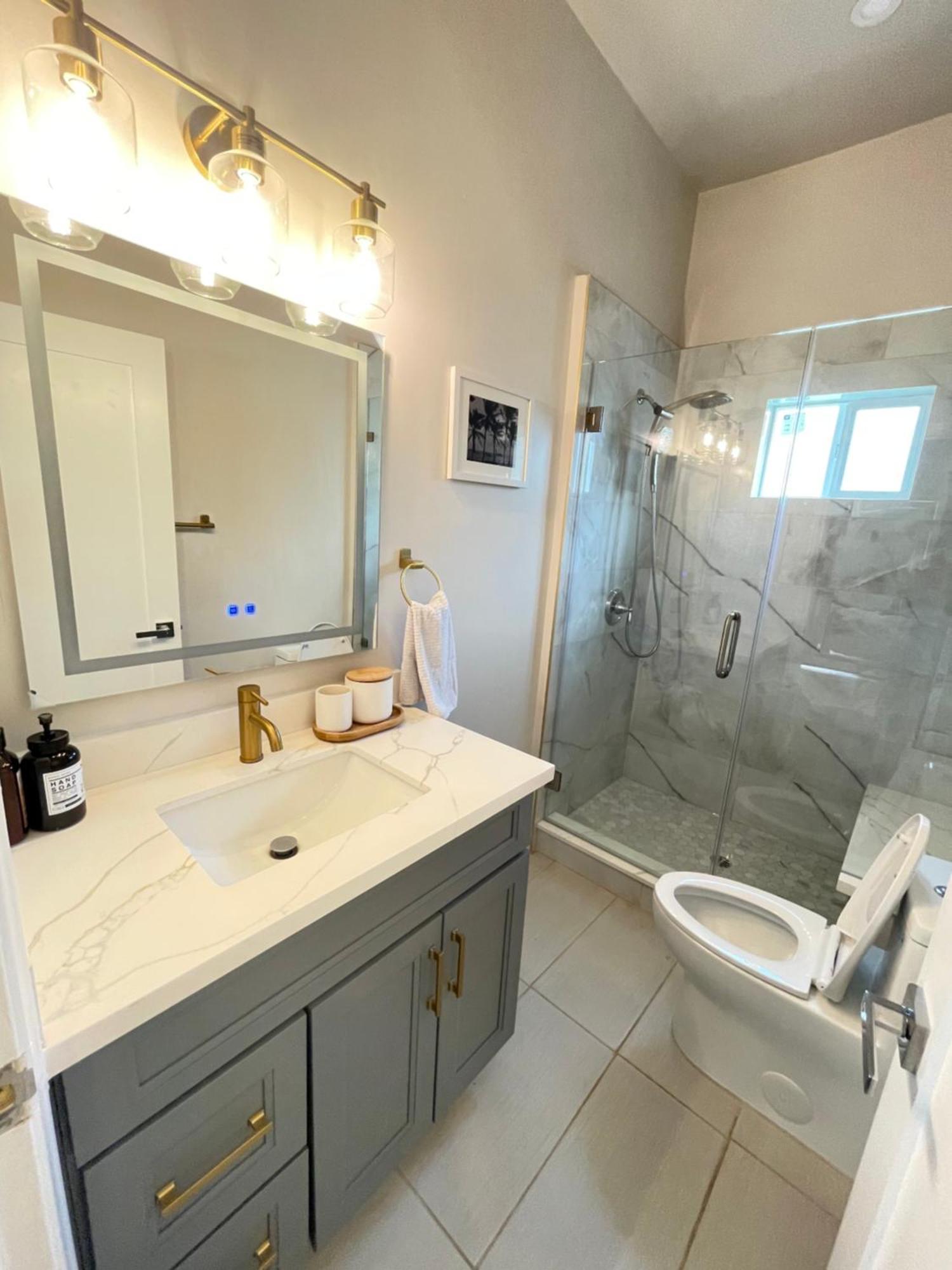 Van Nuys Luxury, Near To Universal Studios, And Hollywood Los Angeles Exterior photo
